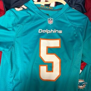 A brand new Jalen Ramsey Jersey. Men’s Medium.